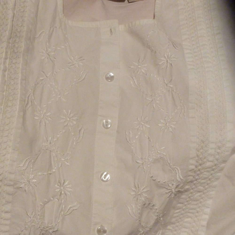 NEW DIRECTION White Embroidered Long  Sleeves Button Up Blouse